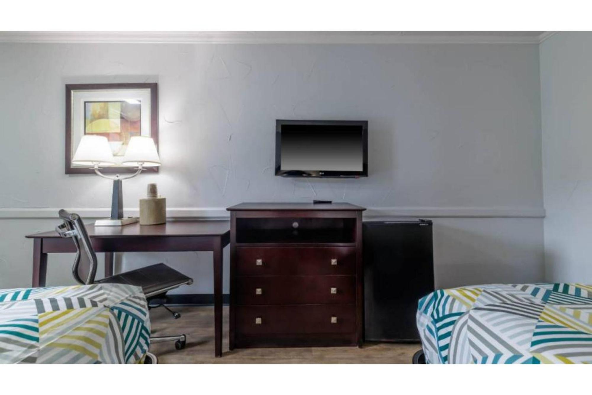 Hotel 6 Tx Downtown